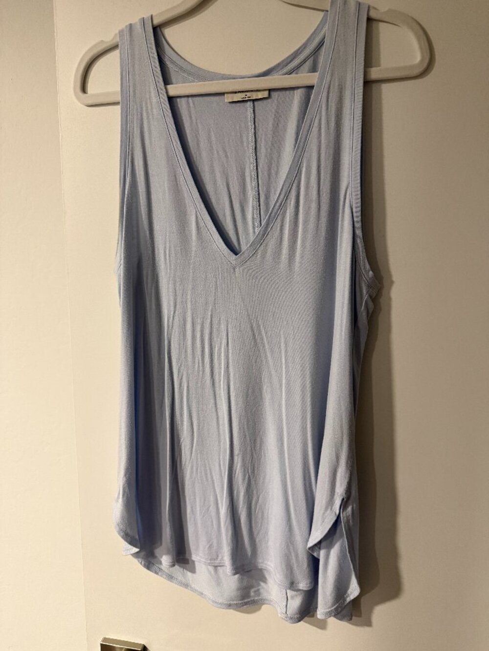 Babaton V-neck tank Size M